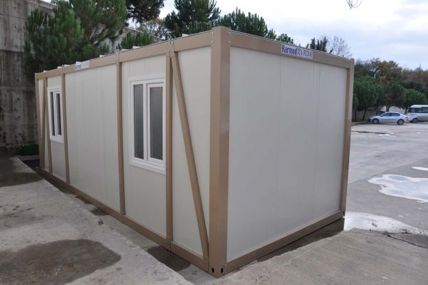 demountable containers